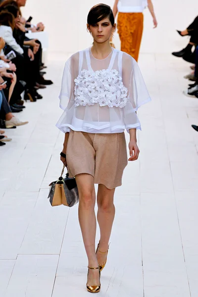 Look 24